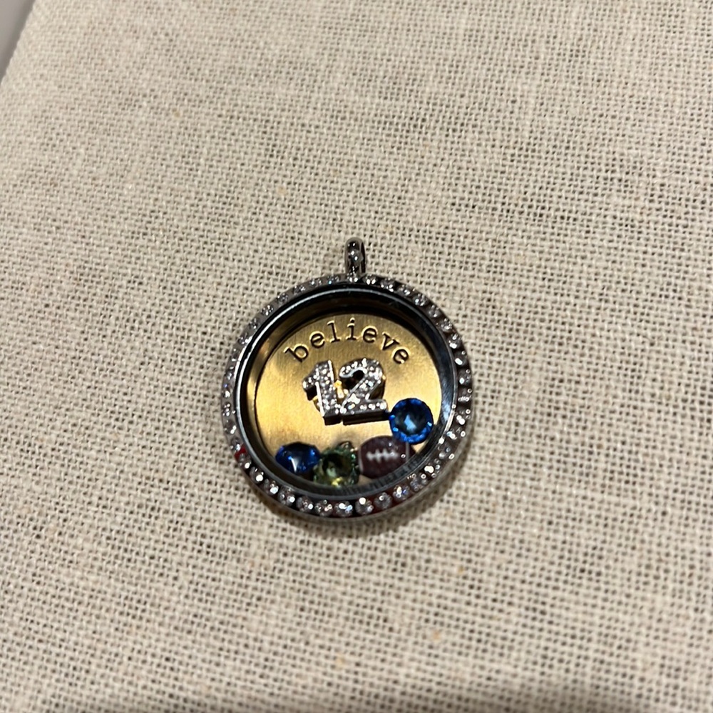 Custom Designed Origami Owl Seahawks Locket